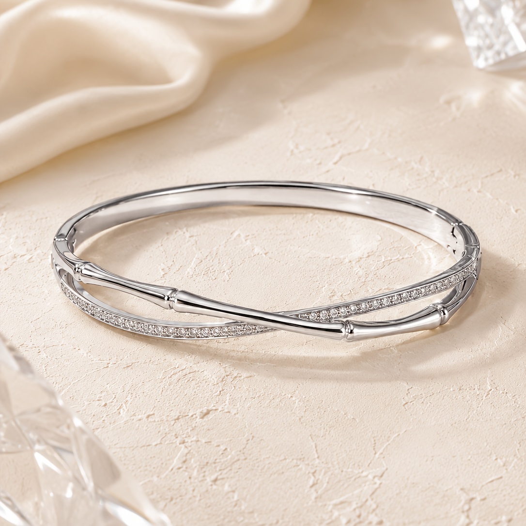 Women's Casual Bamboo Cross Bracelet, Light Luxury Bangle